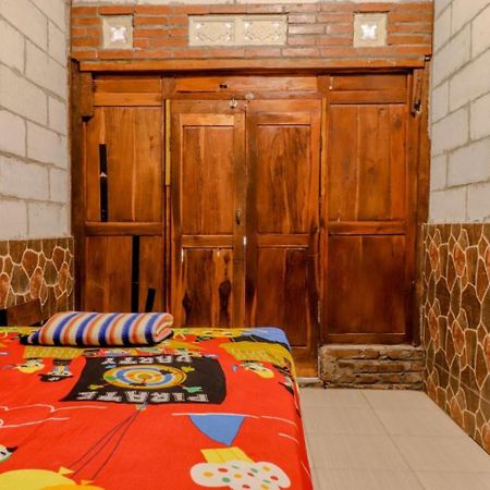 Penginapan Joko Samudro Baron Exterior foto